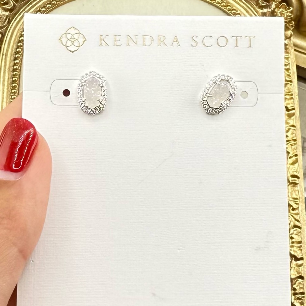 ✨ Kendra Scott Emilie Stud Earrings in Platinum Drusy - Picture 6 of 7